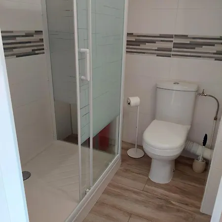 Standing Classé Meublé De Tourisme Avec Terrasse Vue  Les Pieds Dans L'eau  à Algajola (Corsica)