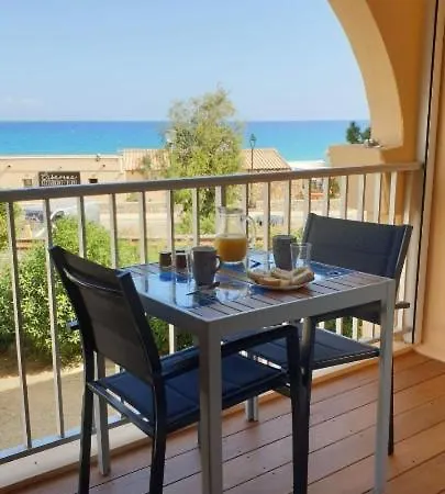 Standing Classé Meublé De Tourisme Avec Terrasse Vue  Les Pieds Dans L'eau  à *